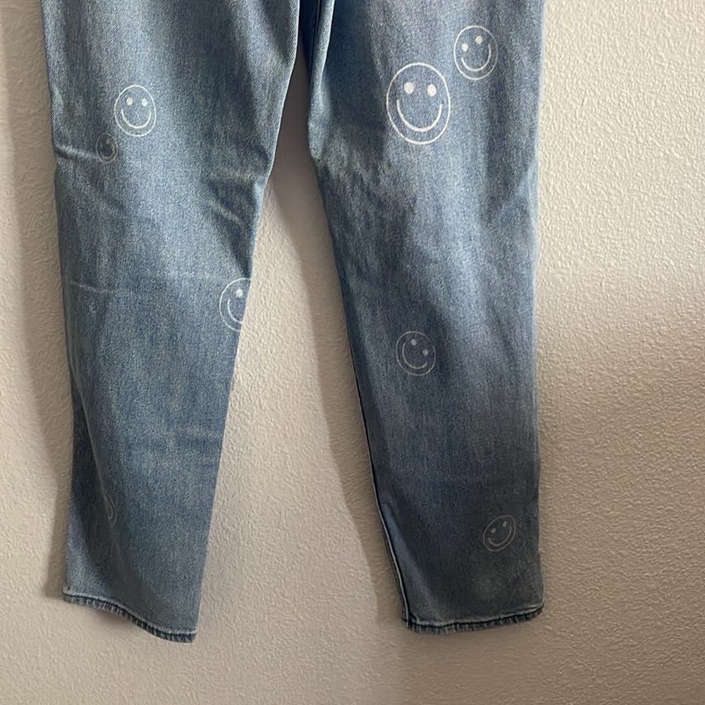 Hollister Ultra High Rise Mom Jeans Size 3R - Picture 6 of 9